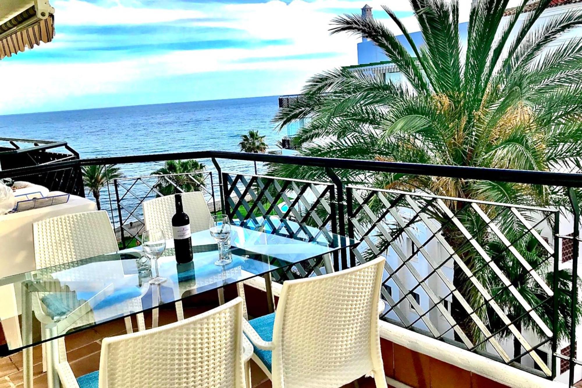 Sitio de Calahonda Mi Capricho 2D Beachfront- Apartment With Sea View - Costa Del Sol מראה חיצוני תמונה