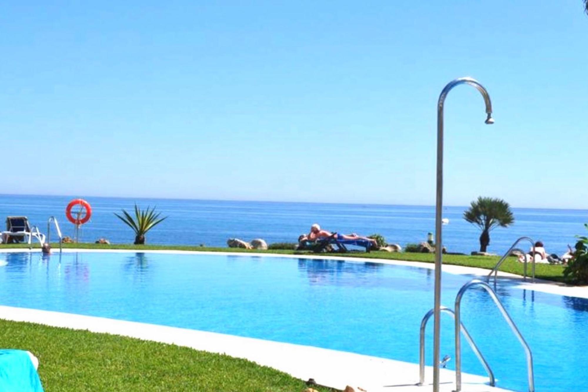 Sitio de Calahonda Mi Capricho 2D Beachfront- Apartment With Sea View - Costa Del Sol מראה חיצוני תמונה