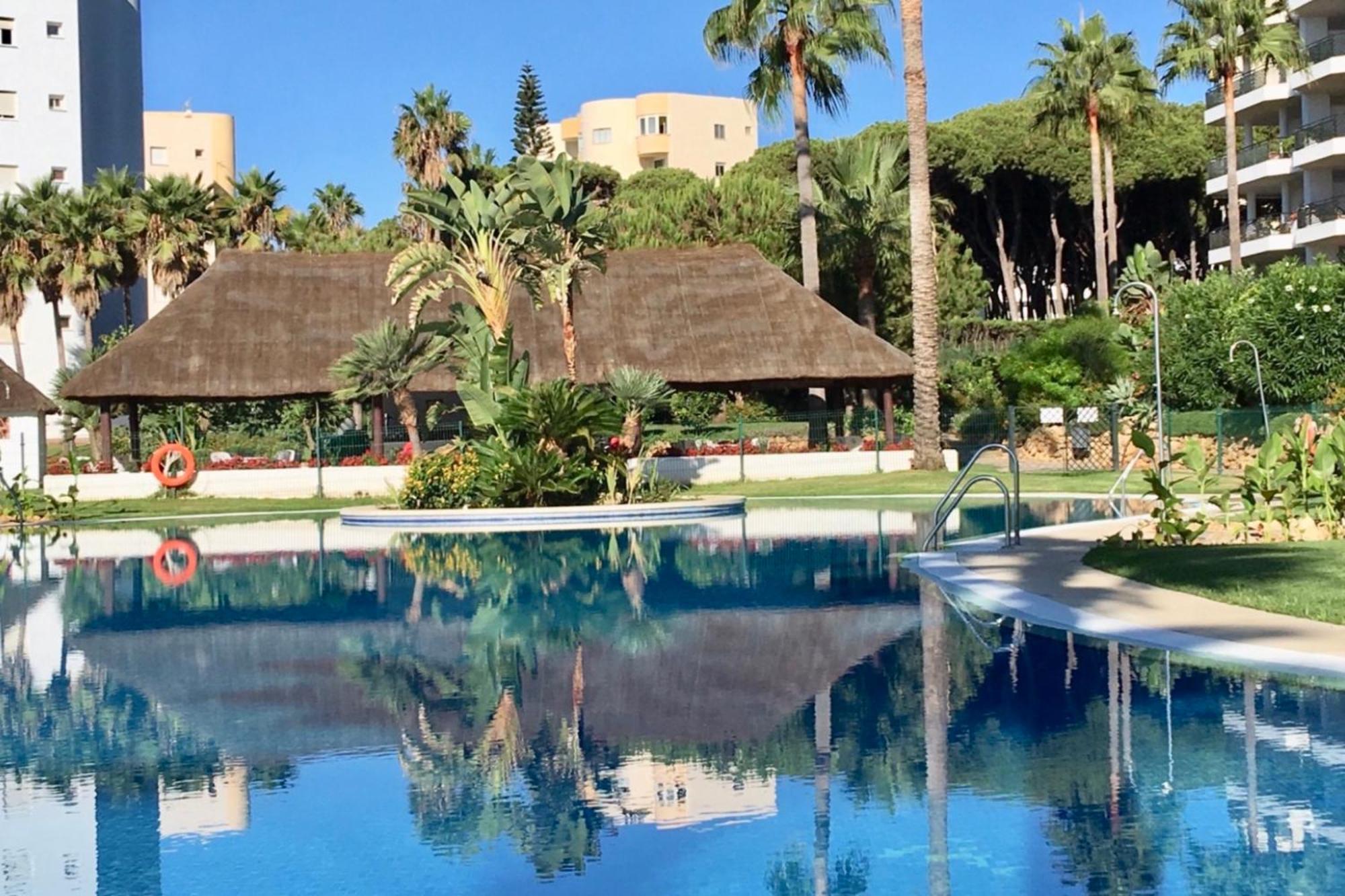 Sitio de Calahonda Mi Capricho 2D Beachfront- Apartment With Sea View - Costa Del Sol מראה חיצוני תמונה