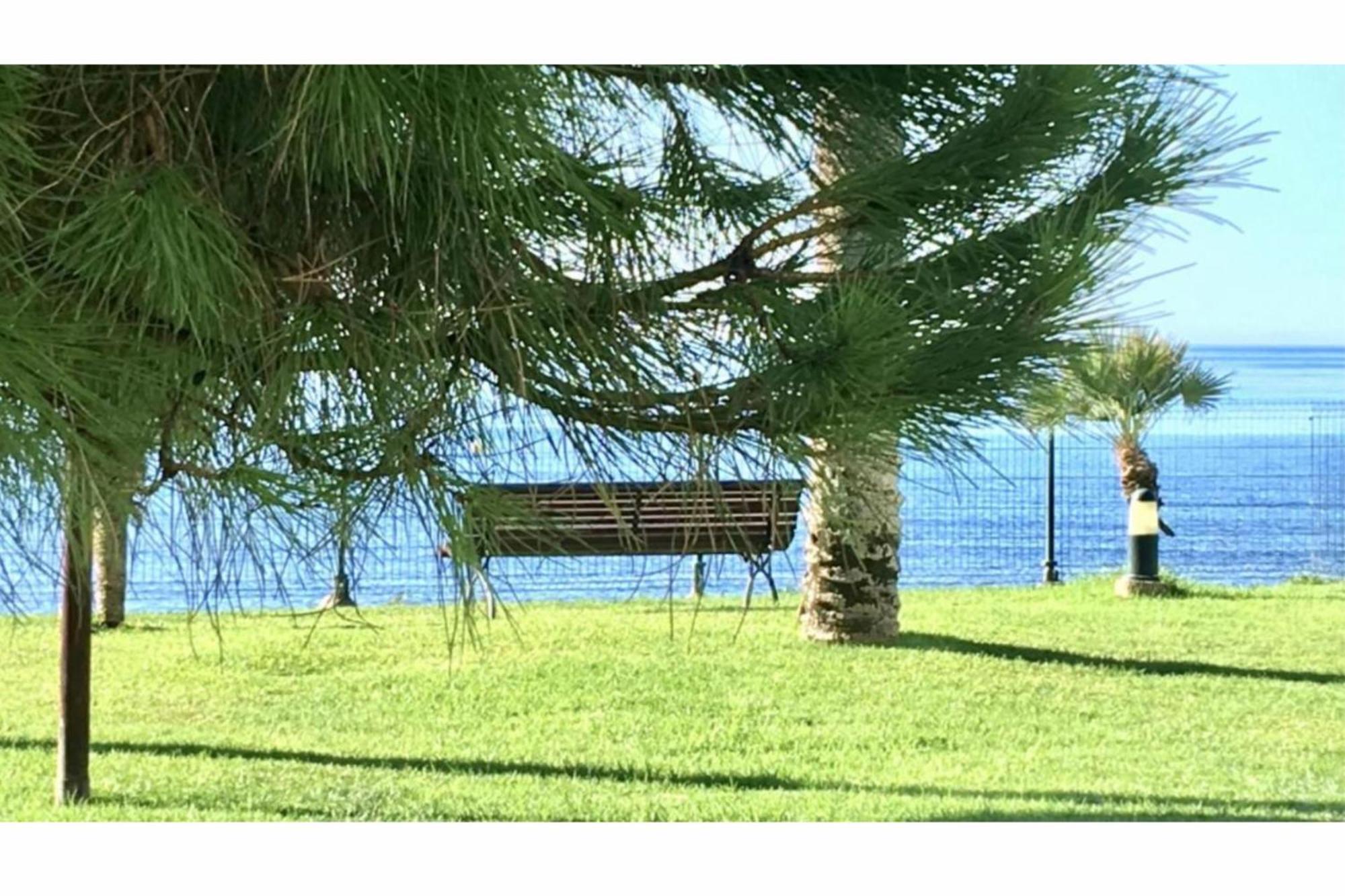 Sitio de Calahonda Mi Capricho 2D Beachfront- Apartment With Sea View - Costa Del Sol מראה חיצוני תמונה