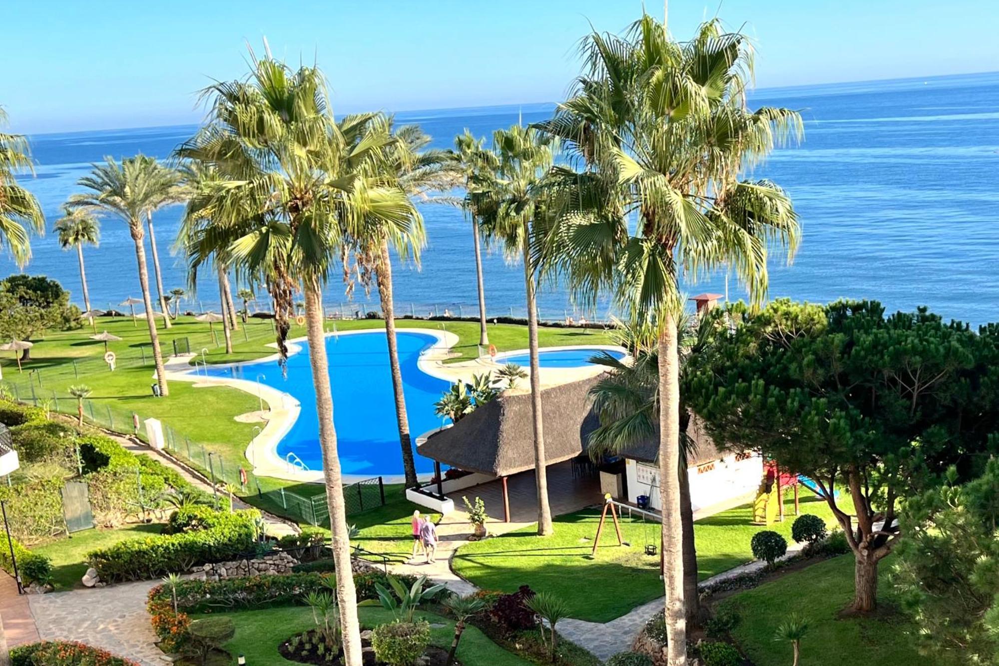 Sitio de Calahonda Mi Capricho 2D Beachfront- Apartment With Sea View - Costa Del Sol מראה חיצוני תמונה