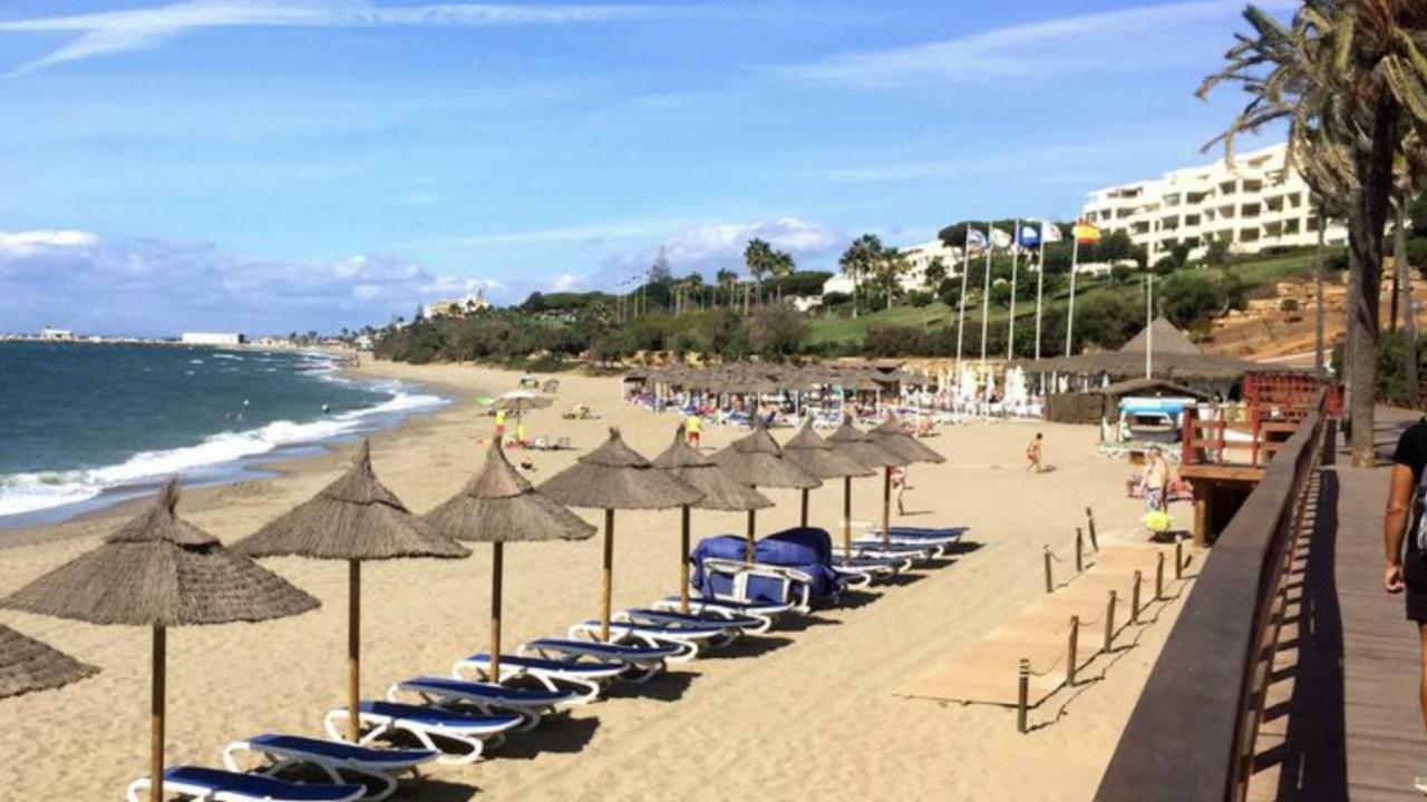 Sitio de Calahonda Mi Capricho 2D Beachfront- Apartment With Sea View - Costa Del Sol מראה חיצוני תמונה